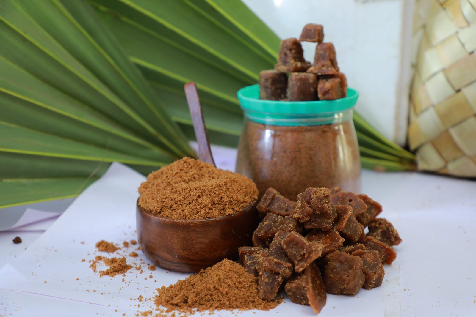 Dry Ginger Palm Jaggery Powder | சுக்கு கருப்பட்டி தூள் | Sukku / Sillu Karupatti Thool
